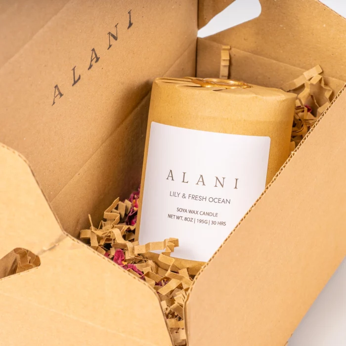 Lily & Fresh Ocean Candle - Image 5