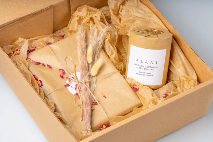 Mandarin, Grapefruit & Citrus Sparkling Candle - Image 6